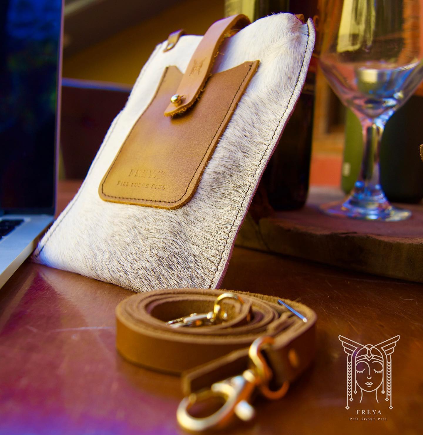 Porta celular textura animal