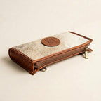 Cartera de viaje con textura animal